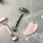 cuales son las principales diferencias entre un rodillo de jade y un cuarzo rosa guia de comparacion