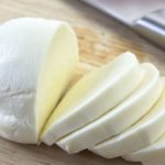 descubre la diferencia entre queso fresco y mozzarella para mejorar tu cocina