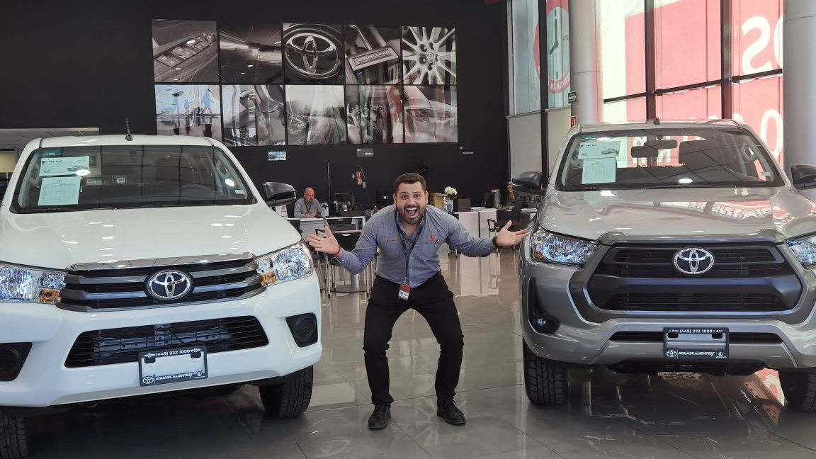 descubre la diferencia entre toyota hilux srv y sr compara ahora