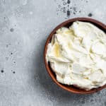 descubre las notables diferencias entre el mascarpone y el philadelphia