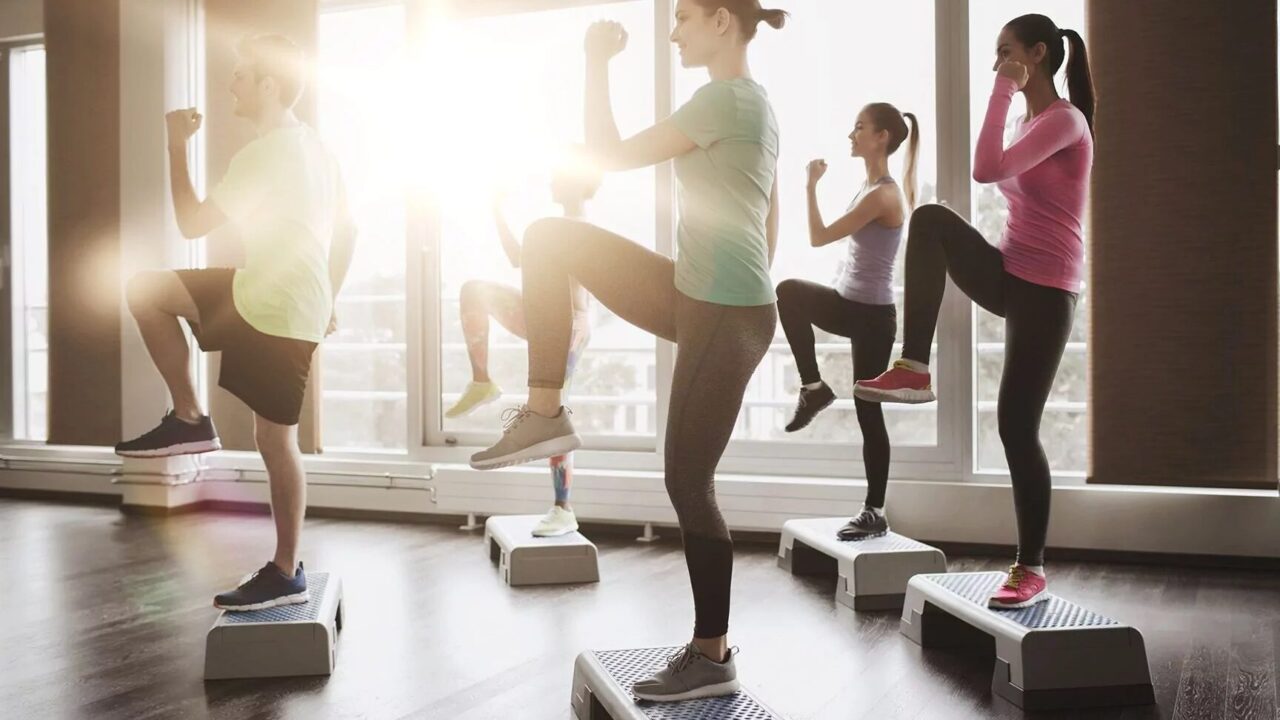 descubre las diferencias entre aerobic y step y elige la mejor opcion para tu entrenamiento