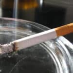 descubre las principales diferencias entre el cigarro normal y el cigarro ligero