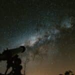 descubre las principales diferencias entre telescopios y elige el mejor para tus observaciones astronomicas