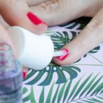 diferencias clave entre la base y el top coat descubre cual es la mejor eleccion para tu manicura